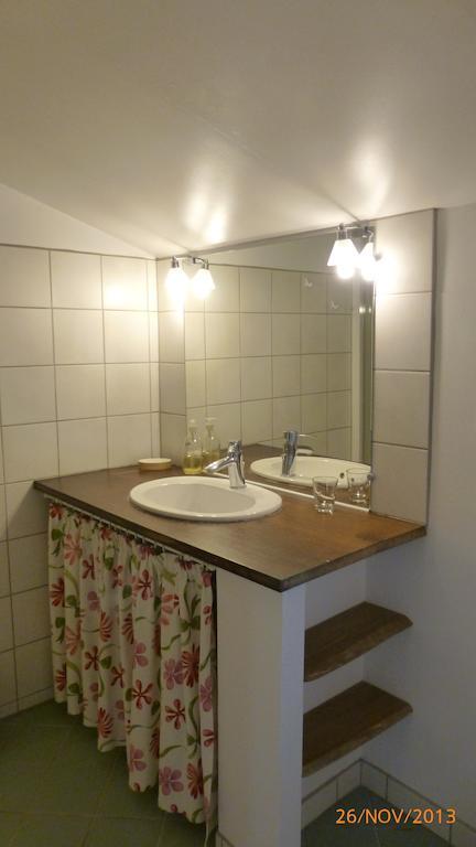 לינה וארוחת בוקר Mellé Couette Et Potager D'Antan חדר תמונה