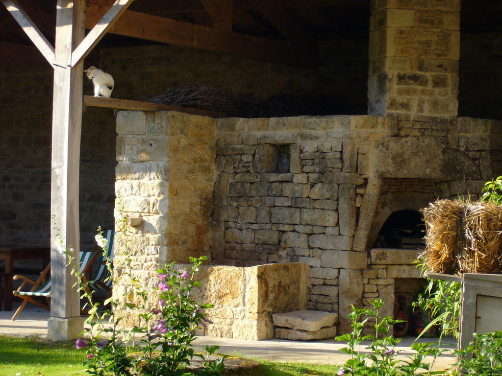 לינה וארוחת בוקר Mellé Couette Et Potager D'Antan מראה חיצוני תמונה